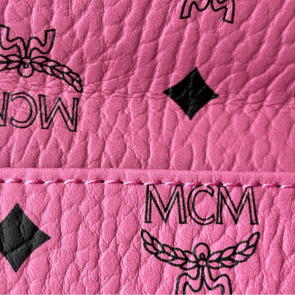 MCM Visetos Leather Envelope Clutch in pink VIP Novelty GWP NEW - Picture 6 of 10